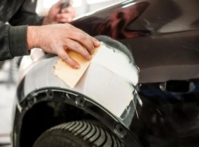 Dịch Vụ Tẩy Nhựa Đường Ô Tô An Toàn Cho Sơn Xe